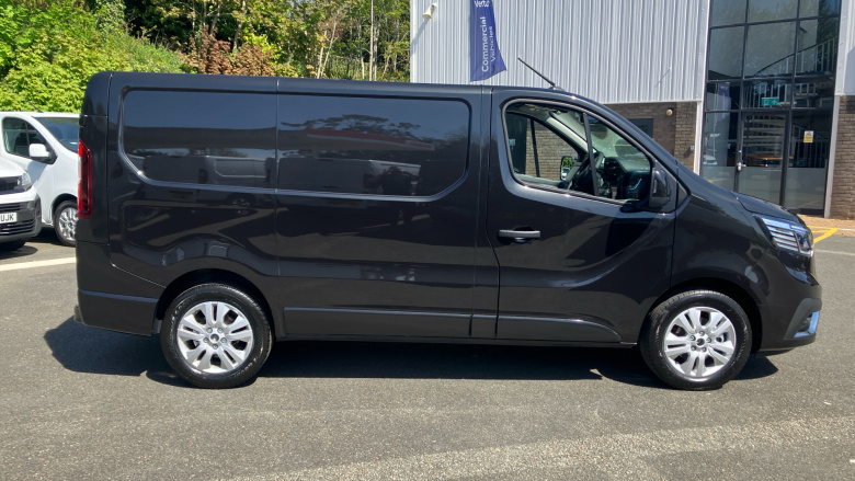 Renault Trafic Swb Diesel SL30 Blue dCi 130 Extra [Safety] Van